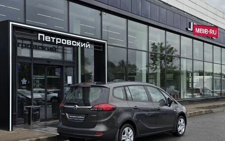 Opel Zafira C рестайлинг, 2013 год, 800 000 рублей, 6 фотография