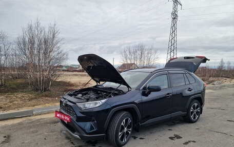 Toyota RAV4, 2020 год, 3 800 000 рублей, 7 фотография