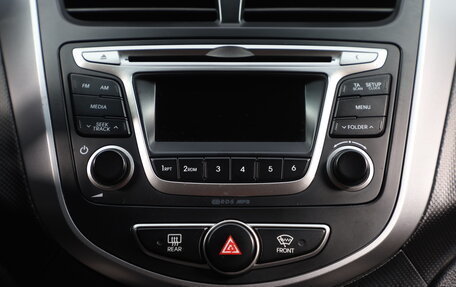 Hyundai Solaris II рестайлинг, 2015 год, 899 000 рублей, 10 фотография