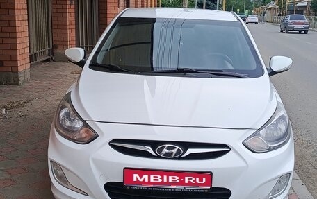 Hyundai Solaris II рестайлинг, 2012 год, 550 000 рублей, 1 фотография
