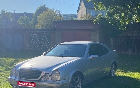 Mercedes-Benz CLK-Класс, 2000 год, 350 000 рублей, 1 фотография