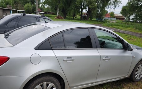 Chevrolet Cruze II, 2011 год, 600 000 рублей, 2 фотография
