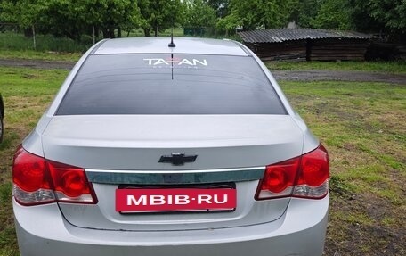 Chevrolet Cruze II, 2011 год, 600 000 рублей, 4 фотография