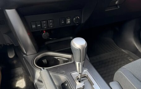 Toyota RAV4, 2019 год, 2 250 000 рублей, 4 фотография