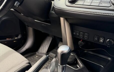 Toyota RAV4, 2019 год, 2 250 000 рублей, 3 фотография