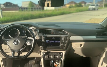 Volkswagen Tiguan II, 2017 год, 2 100 000 рублей, 13 фотография