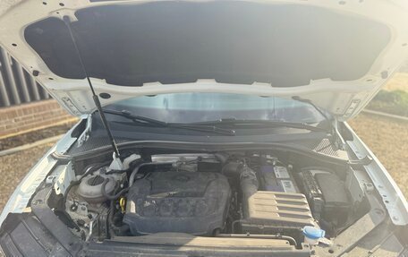 Volkswagen Tiguan II, 2017 год, 2 100 000 рублей, 14 фотография