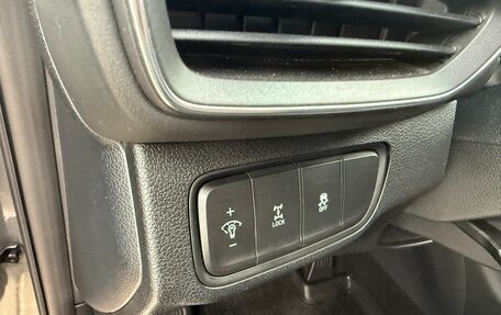 Hyundai Santa Fe IV, 2019 год, 3 000 000 рублей, 21 фотография