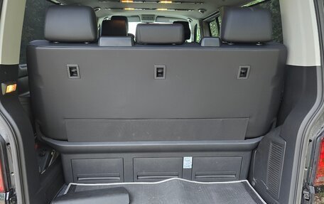 Volkswagen Multivan T6 рестайлинг, 2019 год, 5 400 000 рублей, 20 фотография