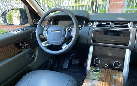 Land Rover Range Rover IV рестайлинг, 2020 год, 9 300 000 рублей, 12 фотография