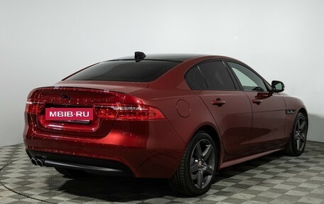 Jaguar XE I рестайлинг, 2016 год, 1 899 700 рублей, 6 фотография