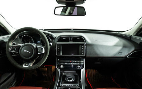Jaguar XE I рестайлинг, 2016 год, 1 899 700 рублей, 14 фотография