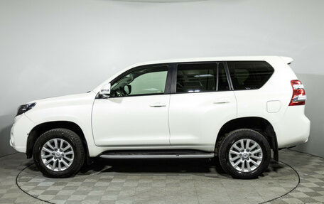 Toyota Land Cruiser Prado 150 рестайлинг 2, 2015 год, 2 999 585 рублей, 9 фотография