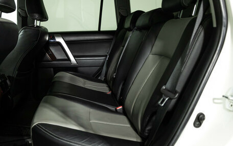 Toyota Land Cruiser Prado 150 рестайлинг 2, 2015 год, 2 999 585 рублей, 11 фотография