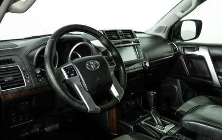 Toyota Land Cruiser Prado 150 рестайлинг 2, 2015 год, 2 999 585 рублей, 12 фотография