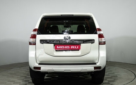 Toyota Land Cruiser Prado 150 рестайлинг 2, 2015 год, 2 999 585 рублей, 7 фотография