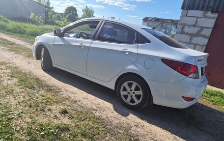 Hyundai Solaris II рестайлинг, 2011 год, 740 000 рублей, 5 фотография