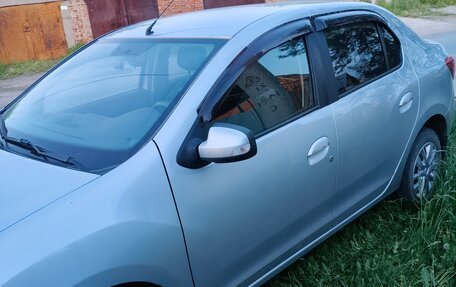 Renault Logan II, 2016 год, 700 000 рублей, 1 фотография