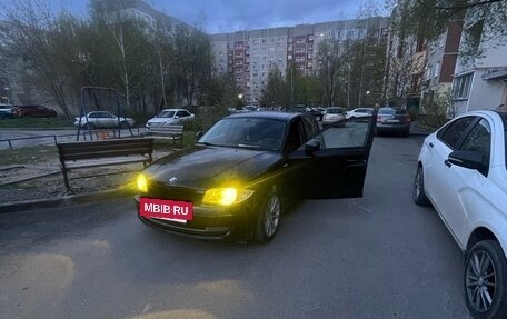 BMW 1 серия, 2010 год, 600 000 рублей, 3 фотография