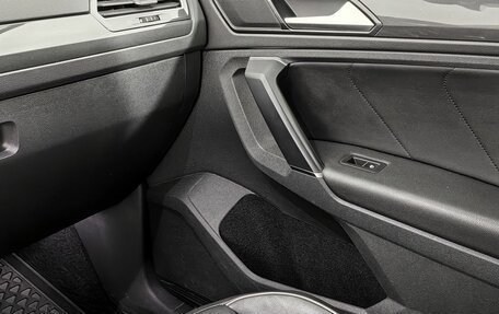 Volkswagen Tiguan II, 2018 год, 2 730 000 рублей, 14 фотография