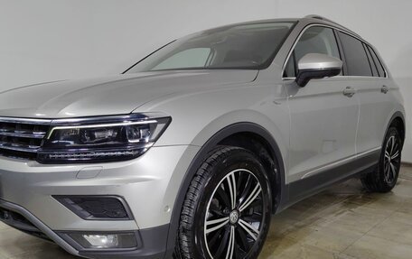Volkswagen Tiguan II, 2018 год, 2 730 000 рублей, 23 фотография