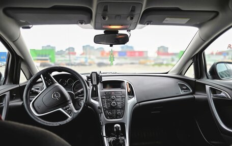 Opel Astra J, 2014 год, 670 000 рублей, 10 фотография