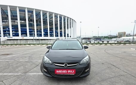 Opel Astra J, 2014 год, 670 000 рублей, 3 фотография