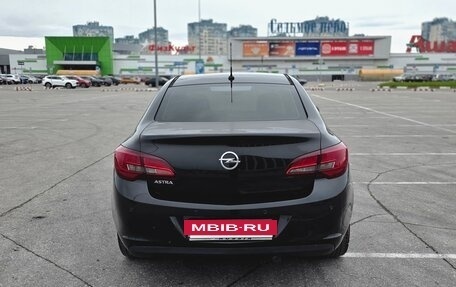 Opel Astra J, 2014 год, 670 000 рублей, 17 фотография