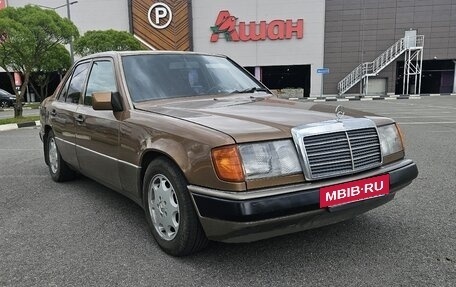 Mercedes-Benz W124, 1990 год, 395 000 рублей, 2 фотография