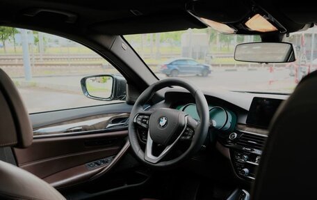 BMW 5 серия, 2018 год, 3 500 000 рублей, 11 фотография