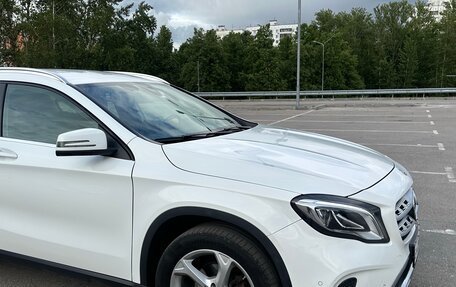 Mercedes-Benz GLA, 2019 год, 1 974 000 рублей, 2 фотография