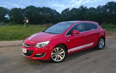 Opel Astra J, 2013 год, 950 000 рублей, 2 фотография