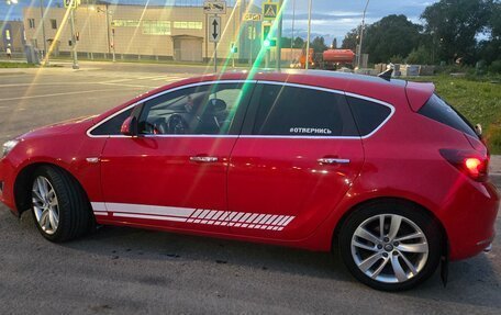 Opel Astra J, 2013 год, 950 000 рублей, 3 фотография
