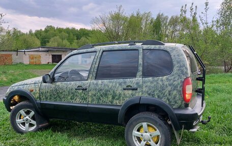 Chevrolet Niva I рестайлинг, 2003 год, 280 000 рублей, 2 фотография