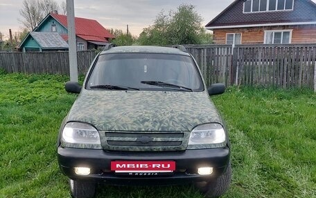Chevrolet Niva I рестайлинг, 2003 год, 280 000 рублей, 7 фотография