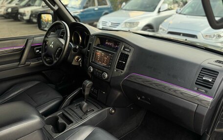 Mitsubishi Pajero IV, 2011 год, 2 780 000 рублей, 22 фотография