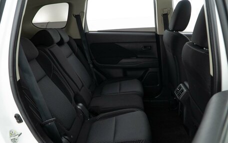 Mitsubishi Outlander III рестайлинг 3, 2022 год, 2 498 999 рублей, 7 фотография