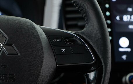 Mitsubishi Outlander III рестайлинг 3, 2022 год, 2 498 999 рублей, 14 фотография