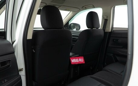 Mitsubishi Outlander III рестайлинг 3, 2022 год, 2 498 999 рублей, 11 фотография