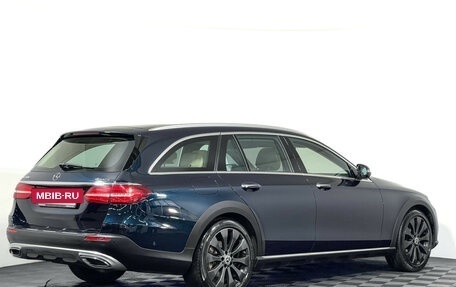 Mercedes-Benz E-Класс, 2017 год, 3 229 000 рублей, 6 фотография