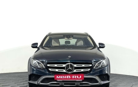 Mercedes-Benz E-Класс, 2017 год, 3 229 000 рублей, 2 фотография