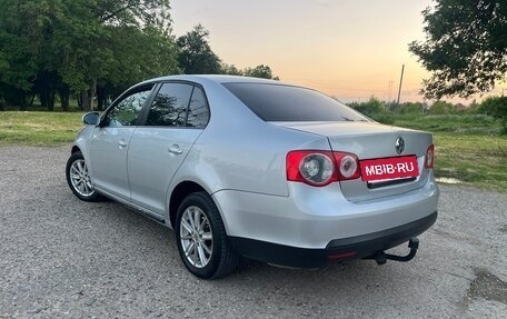 Volkswagen Jetta VI, 2010 год, 630 000 рублей, 4 фотография