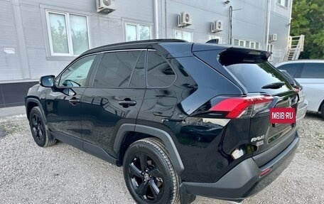 Toyota RAV4, 2021 год, 4 239 000 рублей, 6 фотография