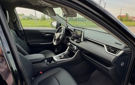 Toyota RAV4, 2021 год, 4 100 000 рублей, 10 фотография
