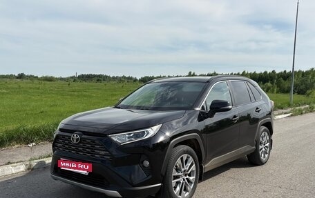 Toyota RAV4, 2021 год, 4 100 000 рублей, 9 фотография