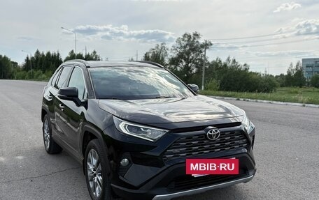 Toyota RAV4, 2021 год, 4 100 000 рублей, 4 фотография