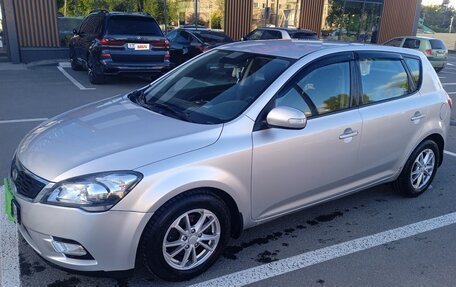 KIA cee'd I рестайлинг, 2010 год, 650 000 рублей, 6 фотография