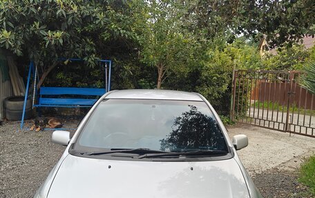 Toyota Ist II, 2002 год, 525 000 рублей, 2 фотография