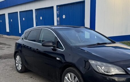 Opel Astra J, 2010 год, 700 000 рублей, 6 фотография