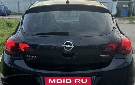 Opel Astra J, 2010 год, 700 000 рублей, 3 фотография